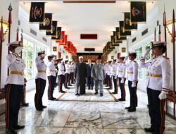 Menhan Prabowo Sambut Grand Syekh Al Azhar Prof. Ahmed di Kemhan