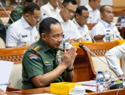 Panglima TNI Hadiri Rapat Kerja Komisi I DPR RI