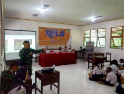 Danramil 1710-03/Kuala Kencana Beri Pembekalan Wasbang pada Siswa MPLS di SMKN 1 Kuala Kencana
