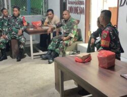 Jaga Kamtibmas Wilayah, Babinsa Koramil Kota Laksanakan Patroli sekaligus Sambangi Pos Ronda Warga