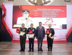 Acara Syukuran Hari Bhayangkara Ke-78, Kadispers Lanud Sam Ratulangi Terima Penghargaan Juara II Lomba Menembak