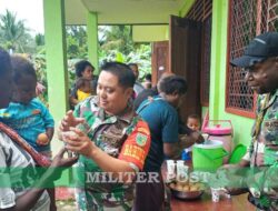 Bantu Turunkan Angka Stunting, Koramil Mapurujaya Beri Makanan Tambahan di Wilayah Binaan