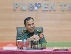 Foto Pamen TNI Bersama Ivan Sugianto Viral, Ini Kata Kapuspen TNI