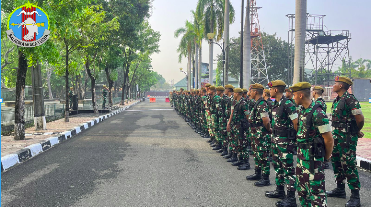 Danyon Arhanud 6/BAY mengambil pengarahan