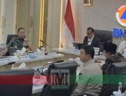 Penanggulangan Bencana di NTT, Panglima TNI Ikuti Video Conference bersama Presiden RI
