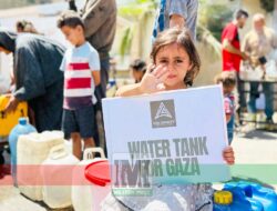 Krisis, ASA Charity Salurkan 5 Truk Air Bersih ke Gaza