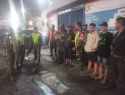 Sinergi Tiga Pilar, Babinsa Teluk Pucung bersama Komduk dan Komcad Gelar Patroli Humanis