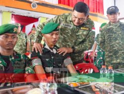 Didampingi Panglima TNI, Menhan RI Kunjungi Yonif TP 823