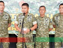 Bantuan TNI Tanpa Henti: Pesawat Udara, Kapal Perang, hingga Pasukan Jalan Kaki Menembus Daerah Terisolir
